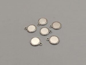 Bezel